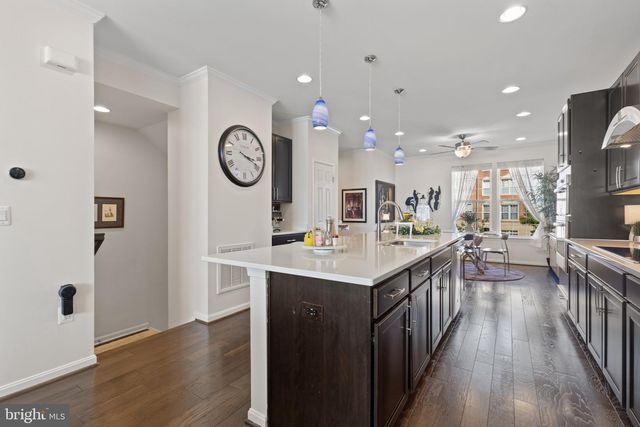 7870 CRESCENT PARK DR, Gainesville, VA 20155
