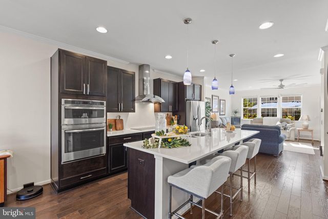 7870 CRESCENT PARK DR, Gainesville, VA 20155