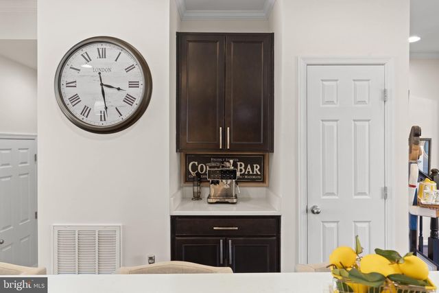 7870 CRESCENT PARK DR, Gainesville, VA 20155