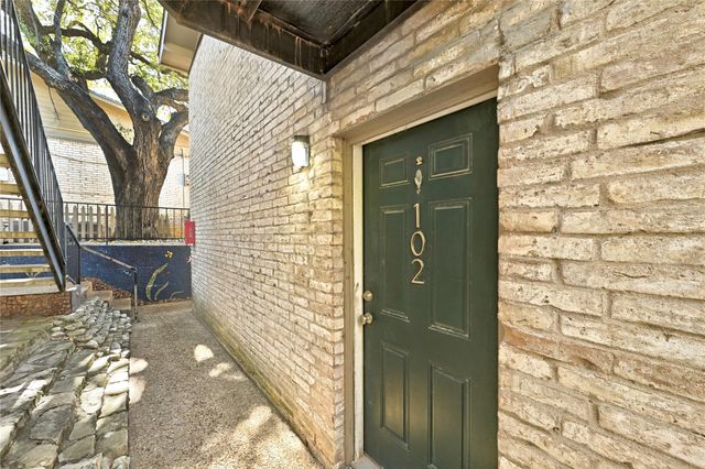 1304 Summit ST 102, Austin, TX 78741