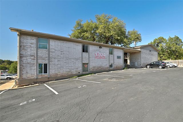 1304 Summit ST 102, Austin, TX 78741
