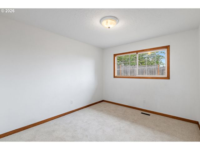 485 Se CENTURION Ave, Gresham, OR 97030