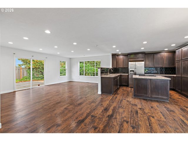 485 Se CENTURION Ave, Gresham, OR 97030