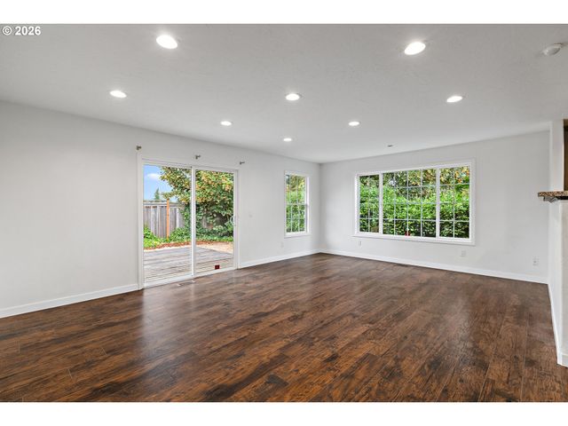 485 Se CENTURION Ave, Gresham, OR 97030