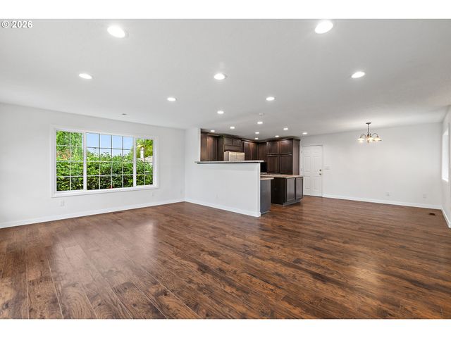 485 Se CENTURION Ave, Gresham, OR 97030
