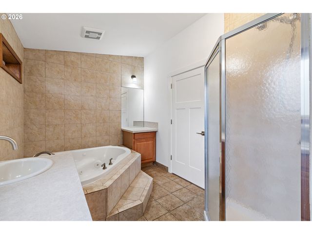 485 Se CENTURION Ave, Gresham, OR 97030
