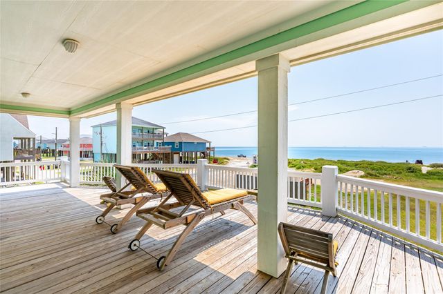 1799 Redfish Lane, Crystal Beach, TX 77650