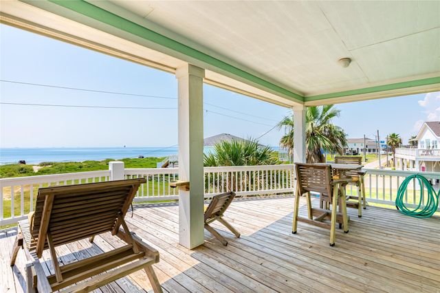 1799 Redfish Lane, Crystal Beach, TX 77650