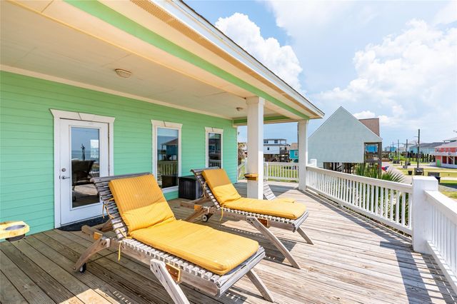 1799 Redfish Lane, Crystal Beach, TX 77650