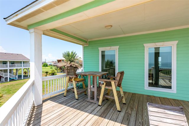 1799 Redfish Lane, Crystal Beach, TX 77650