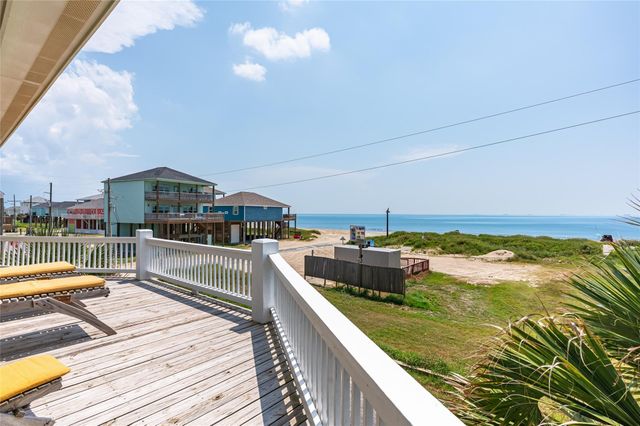 1799 Redfish Lane, Crystal Beach, TX 77650
