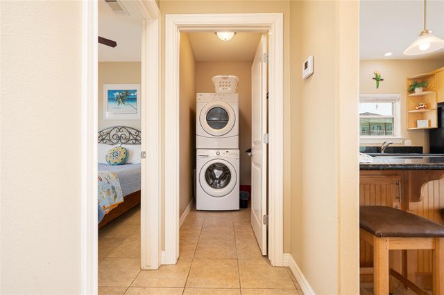 1799 Redfish Lane, Crystal Beach, TX 77650