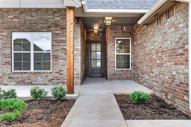 10433 SW 51st Street, Mustang, OK 73064