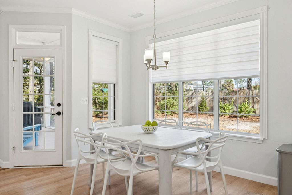 Image 15 of property listing at 2730 Seastrand Lane, Mount Pleasant, SC 29466