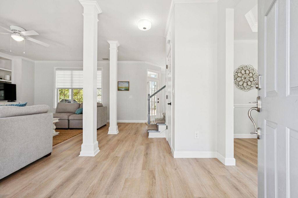 Image 2 of property listing at 2730 Seastrand Lane, Mount Pleasant, SC 29466