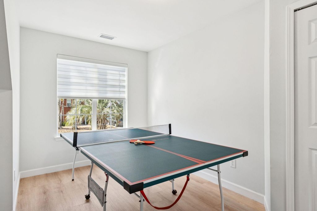 Image 21 of property listing at 2730 Seastrand Lane, Mount Pleasant, SC 29466