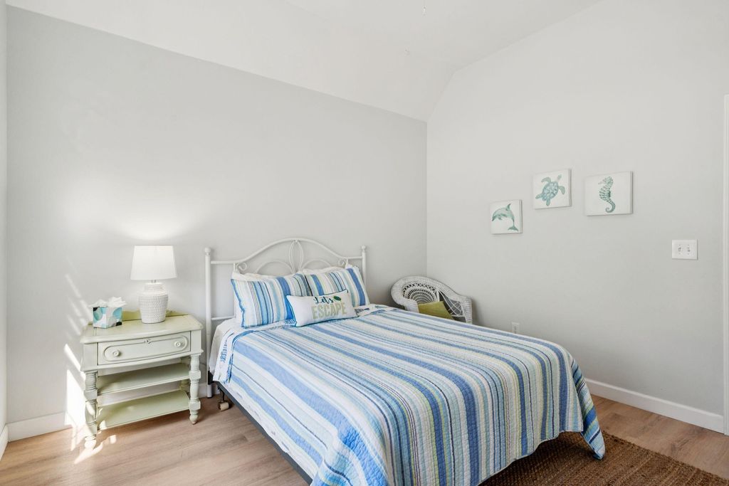 Image 24 of property listing at 2730 Seastrand Lane, Mount Pleasant, SC 29466