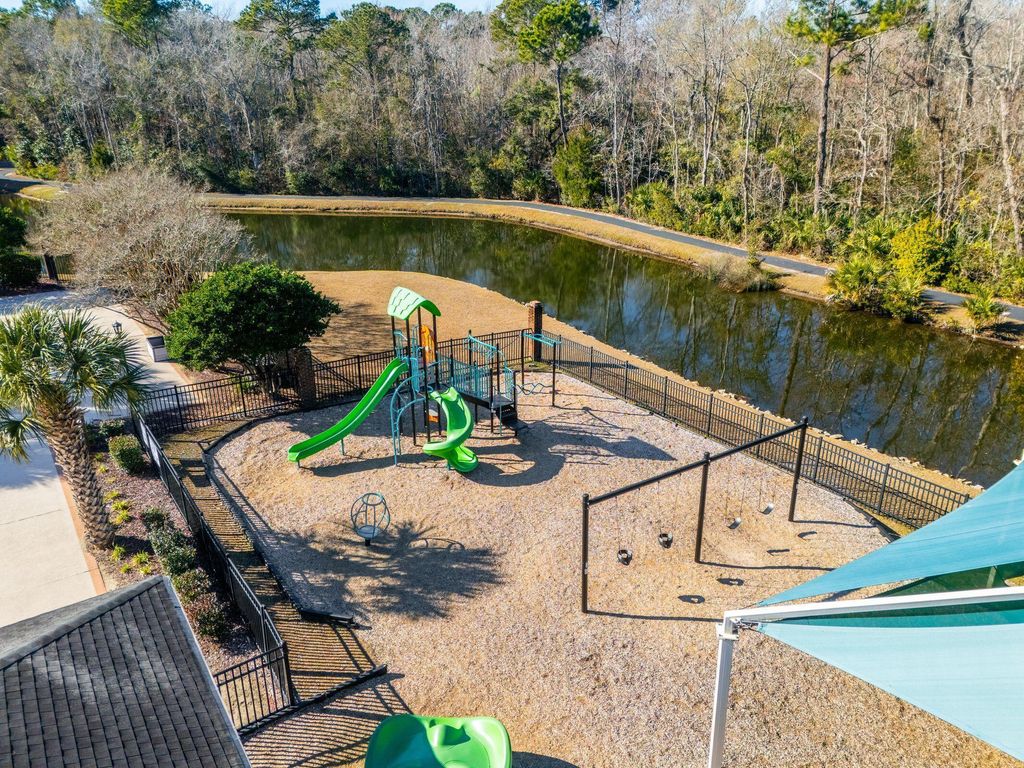 Image 41 of property listing at 2730 Seastrand Lane, Mount Pleasant, SC 29466