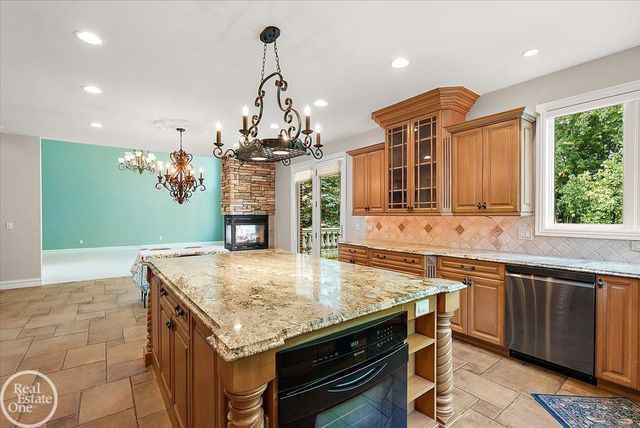 57177 Covington Drive, Washington Twp, MI 48094