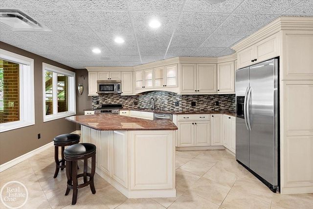 57177 Covington Drive, Washington Twp, MI 48094