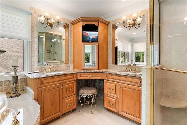 57177 Covington Drive, Washington Twp, MI 48094