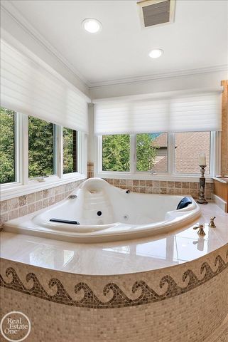 57177 Covington Drive, Washington Twp, MI 48094