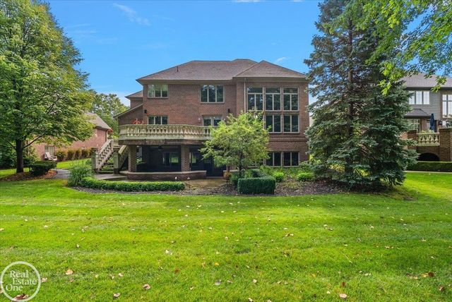 57177 Covington Drive, Washington Twp, MI 48094