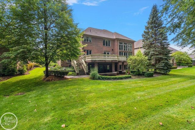 57177 Covington Drive, Washington Twp, MI 48094