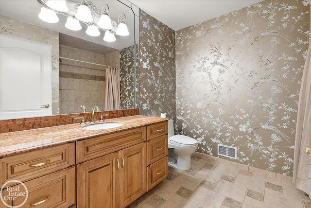 57177 Covington Drive, Washington Twp, MI 48094