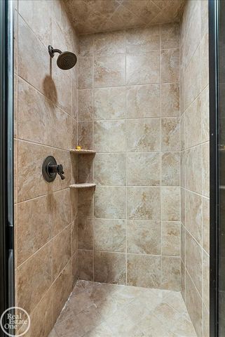 57177 Covington Drive, Washington Twp, MI 48094