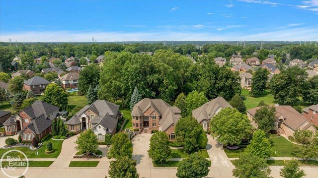 57177 Covington Drive, Washington Twp, MI 48094