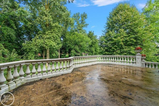 57177 Covington Drive, Washington Twp, MI 48094