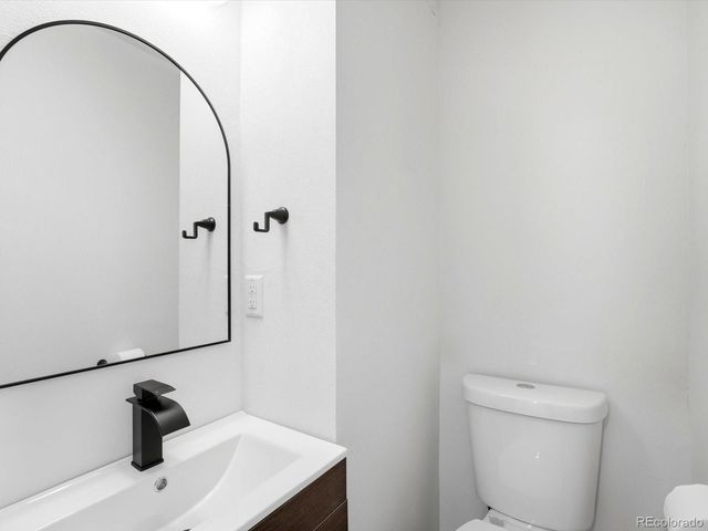7209 Secrest Court, Arvada, CO 80007