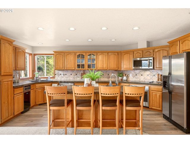 832 Wildlife Dr, Washougal, WA 98671
