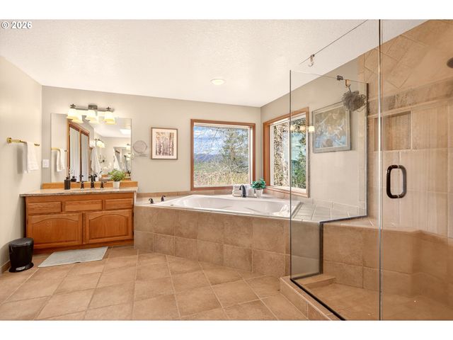 832 Wildlife Dr, Washougal, WA 98671