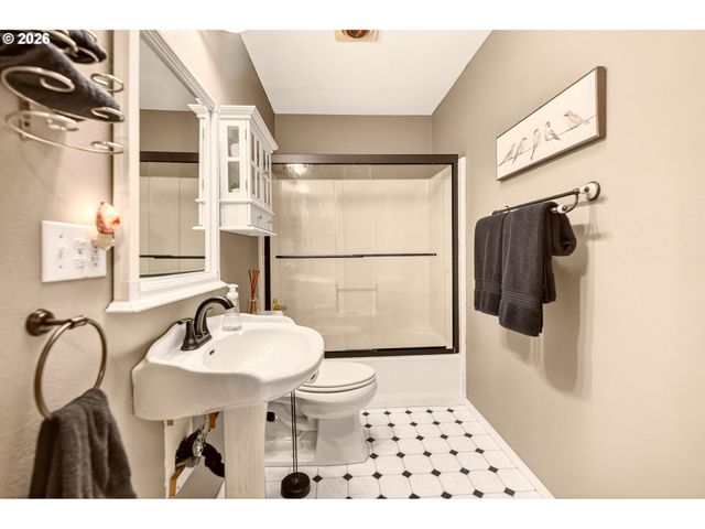 832 Wildlife Dr, Washougal, WA 98671