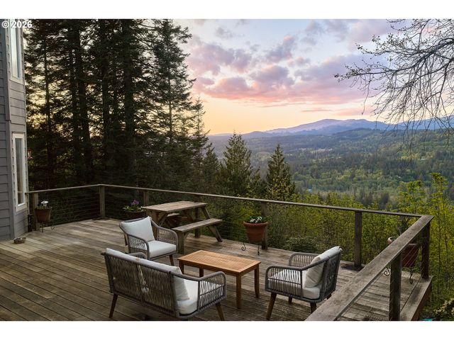 832 Wildlife Dr, Washougal, WA 98671