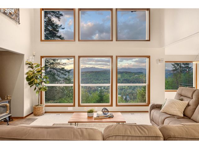 832 Wildlife Dr, Washougal, WA 98671