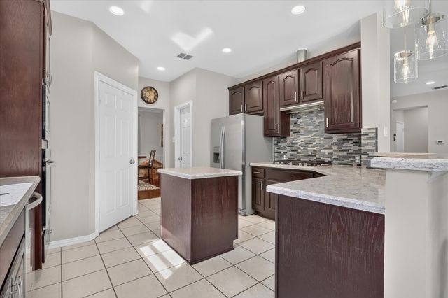 3804 Oak Park Drive, Flower Mound, TX 75028