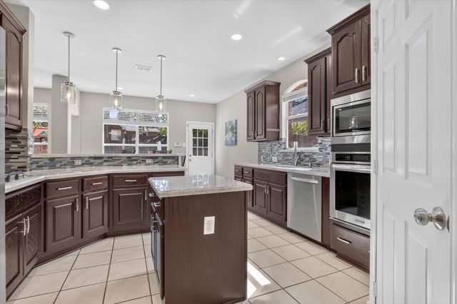 3804 Oak Park Drive, Flower Mound, TX 75028