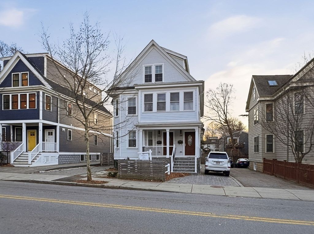 318 Concord Ave 2, Cambridge, MA 02138