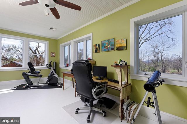 4048 RECTORTOWN RD, Marshall, VA 20115