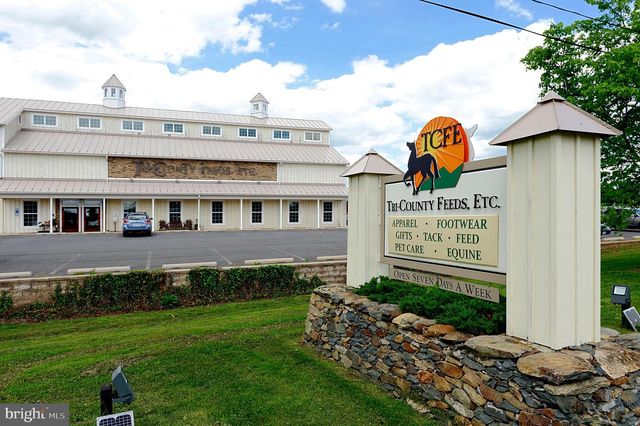 4048 RECTORTOWN RD, Marshall, VA 20115