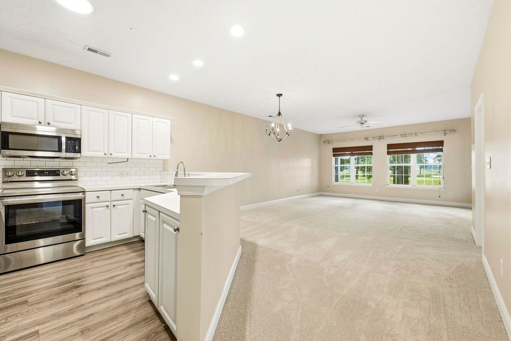 5049 Glenbrook Dr Apt 204, Myrtle Beach, SC 29579 — photo 4