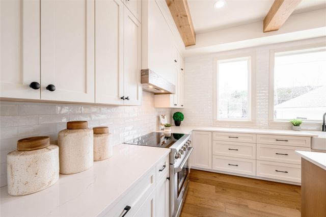 20602 Deep CRK, Lago Vista, TX 78645