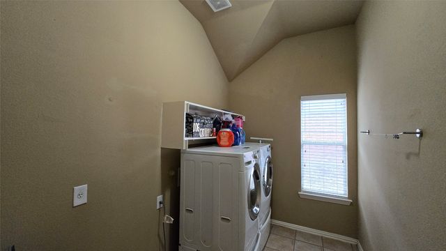 16 Mary Lou Court, Mansfield, TX 76063