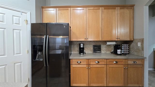 16 Mary Lou Court, Mansfield, TX 76063