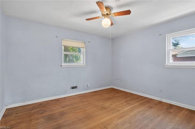 8052 Lynnbrook DR, Norfolk, VA 23518