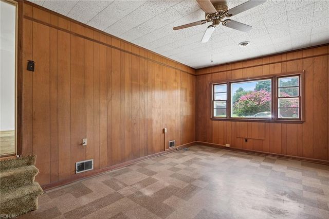 8052 Lynnbrook DR, Norfolk, VA 23518