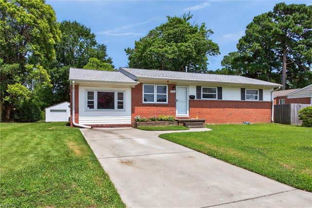 8052 Lynnbrook DR, Norfolk, VA 23518